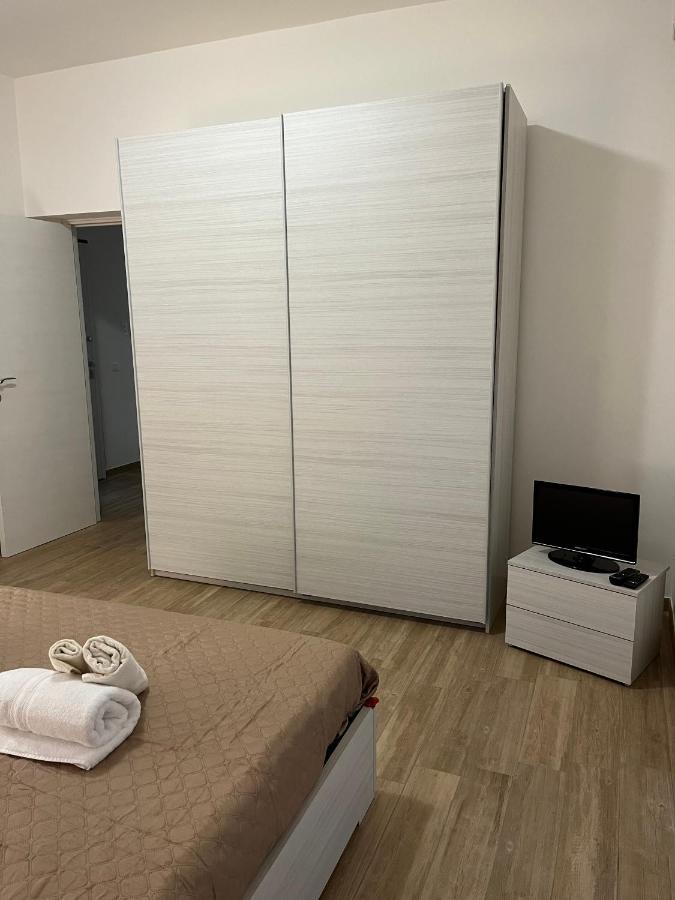 Bed&Breakfast Del Viaggiatore Фонді Екстер'єр фото